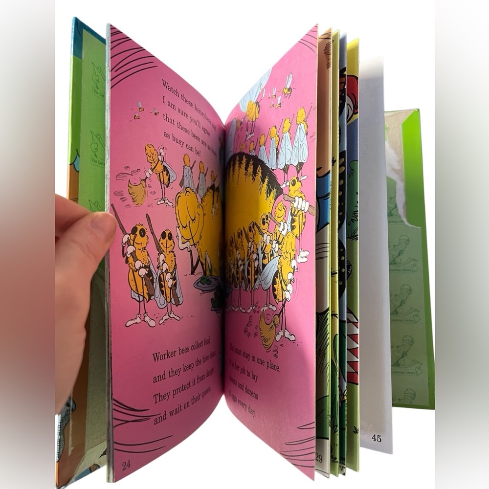 Dr. Seuss - 2pc Book Set. - Picture 9 of 9